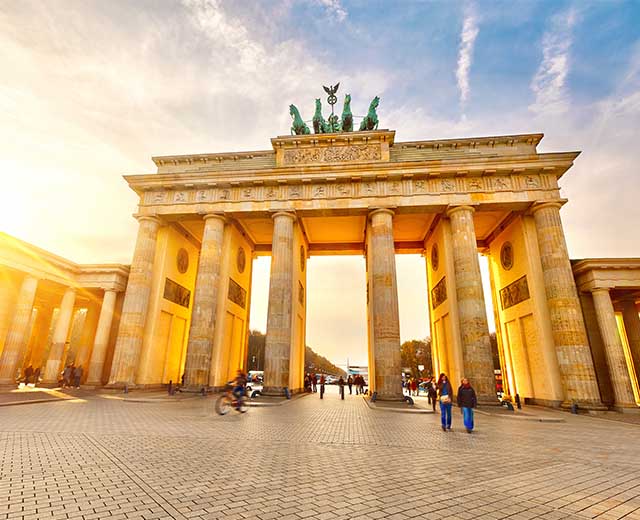 Berlin: Its History and Art